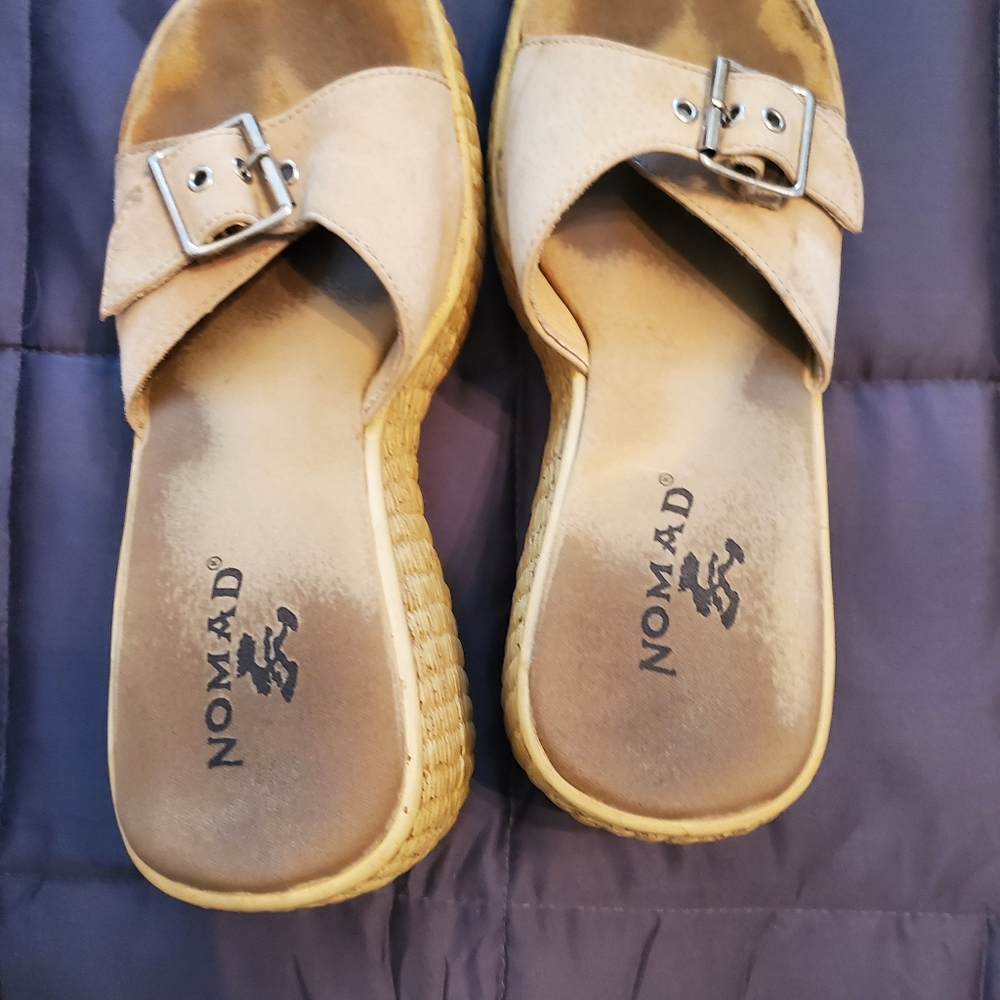 Sandal platforms